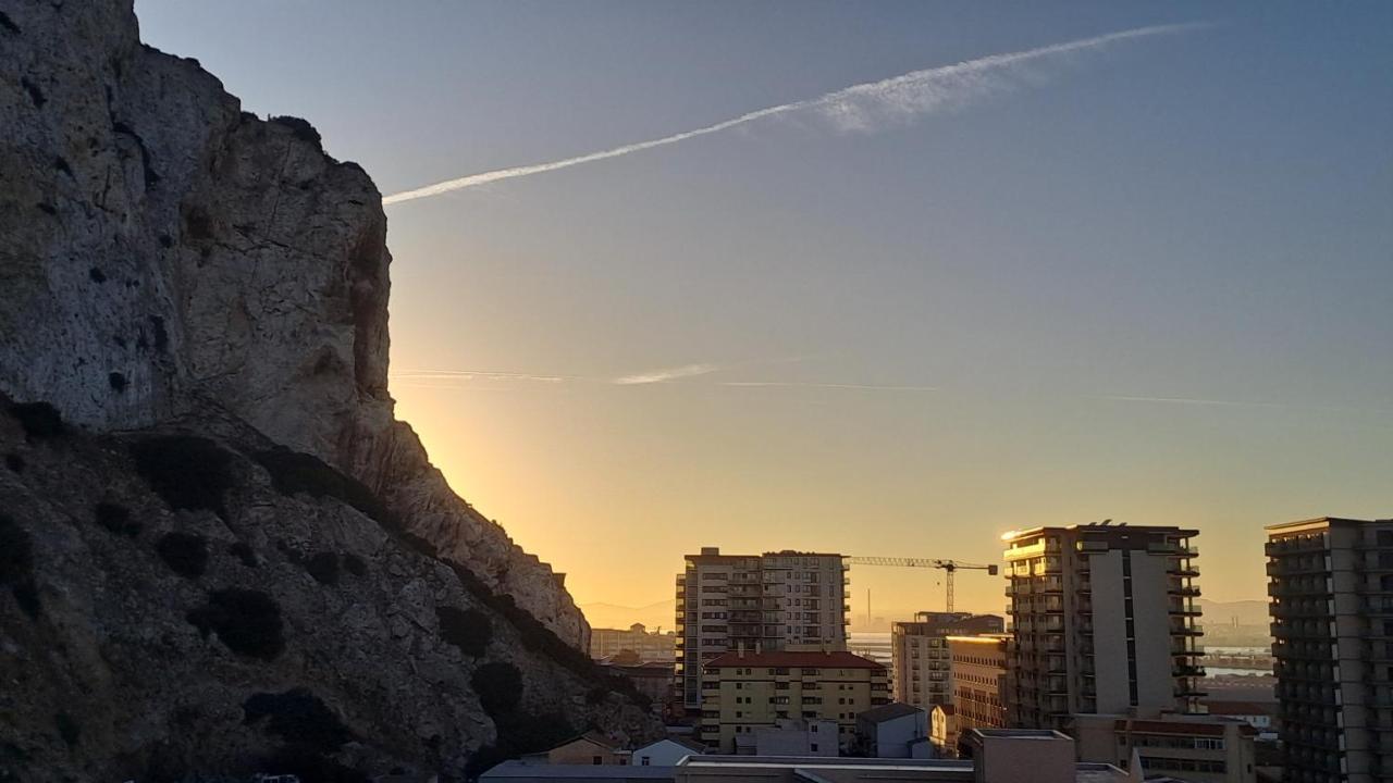 Beautiful Studio In Gibraltar - E1 Luaran gambar