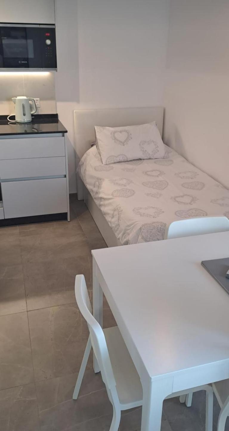 Beautiful Studio In Gibraltar - E1 Luaran gambar
